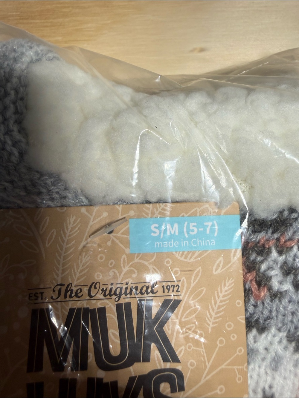 Muk Luks Cozy Shortie Socks w/ Norwegian Winter Pattern - fuzzy socks - Picture 4 of 4